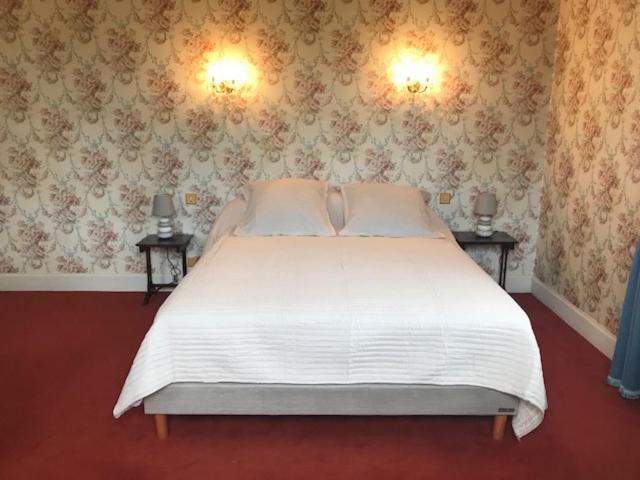 Demeure Des Carila Bed & Breakfast Heudebouville Bagian luar foto